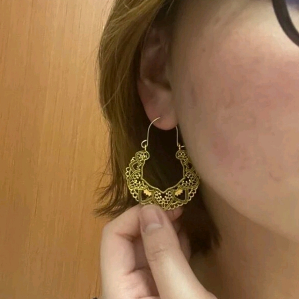 💖2/$30 Boho Hoop brass tribal gypsy cut out large Filigree drop earrings - Picture 14 of 16